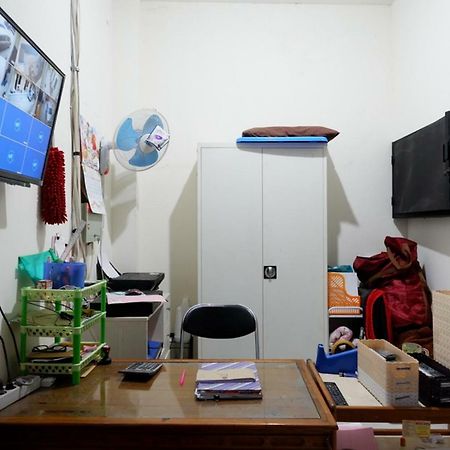 Hotel RedDoorz near Living Plaza Purwokerto Zewnętrze zdjęcie