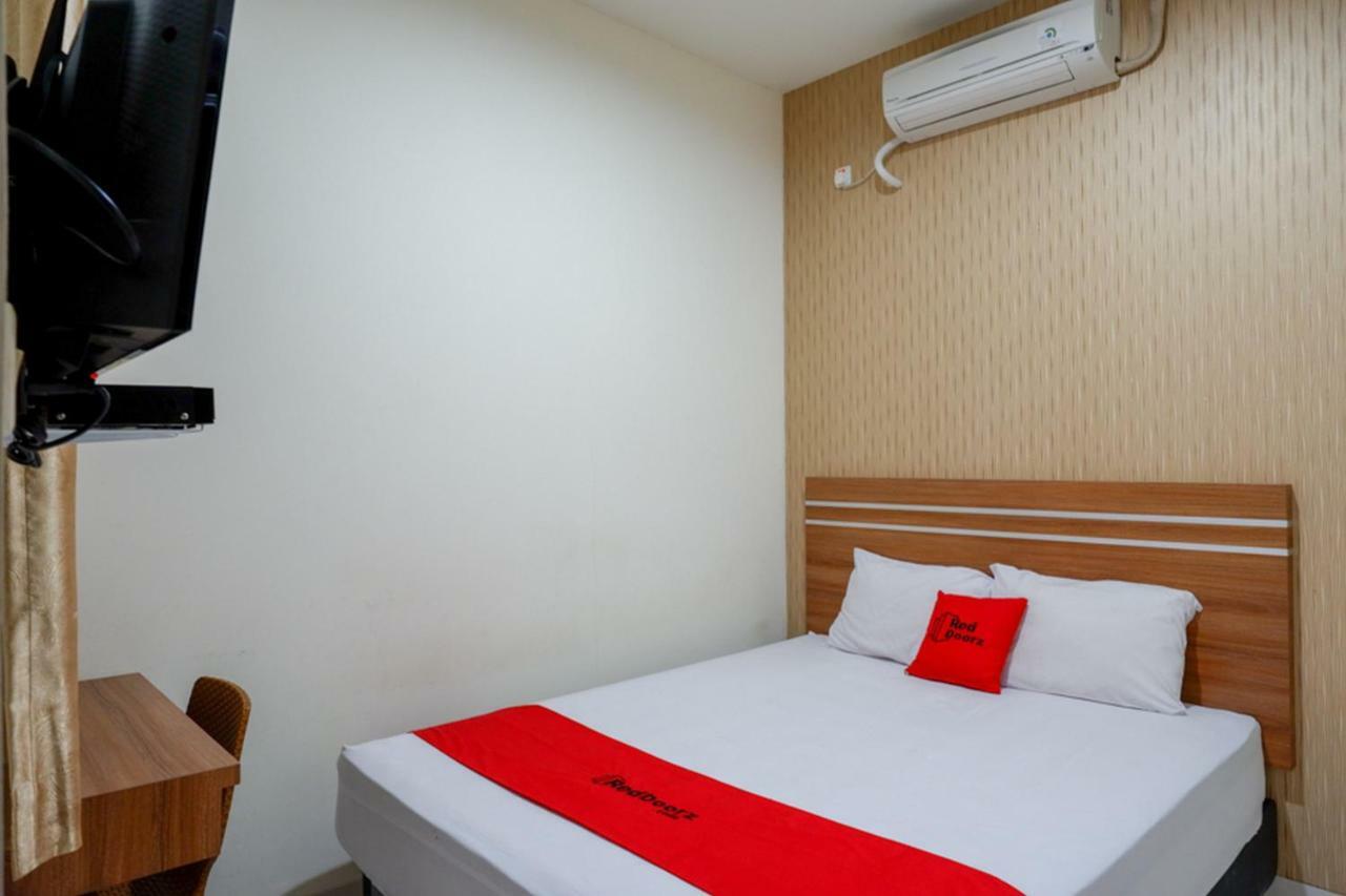 Hotel RedDoorz near Living Plaza Purwokerto Zewnętrze zdjęcie