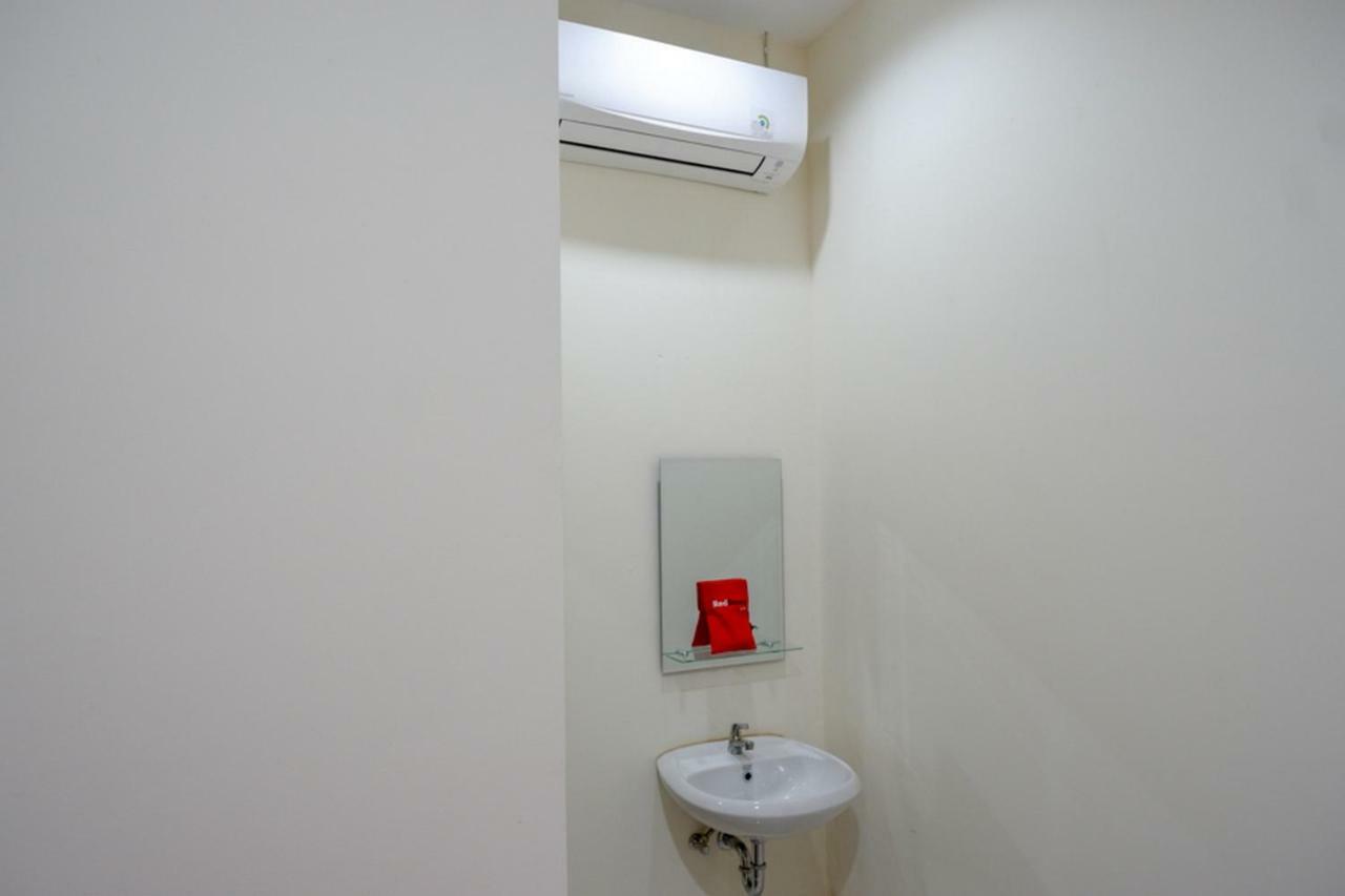 Hotel RedDoorz near Living Plaza Purwokerto Zewnętrze zdjęcie